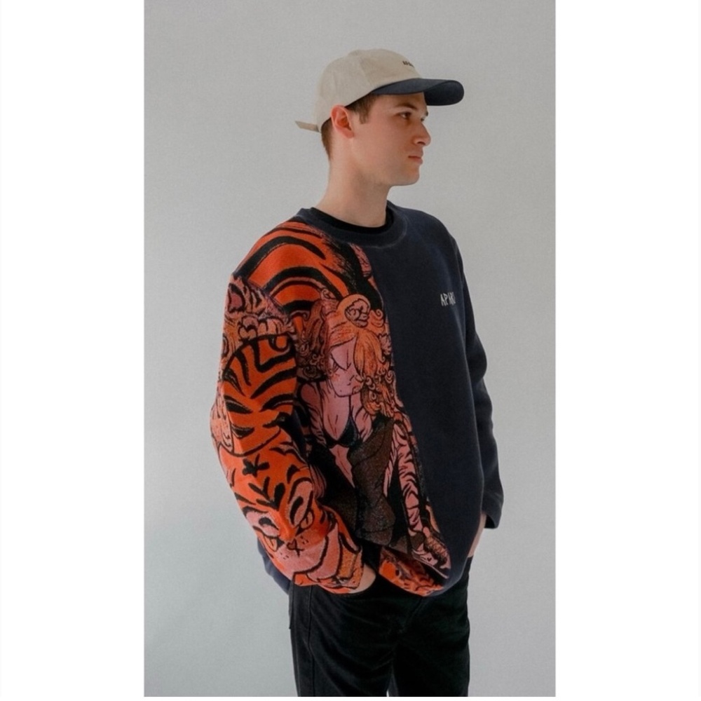 Apari Sz XL Year of the Tiger Woven Crewneck Sweatshirt